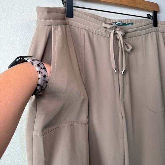 Lauren Ralph Lauren Women's Drawstring Jogger Pants Tan Size 12 - Picture 3 of 9
